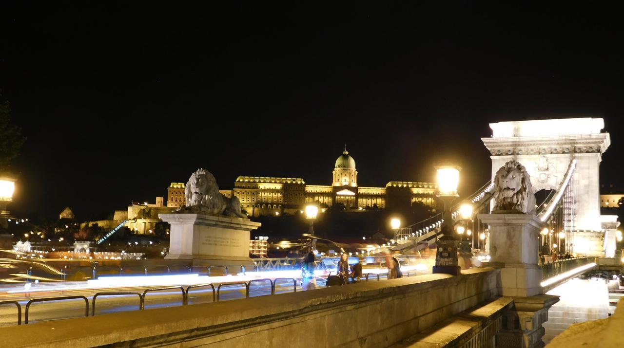 Wonder Deer Lux Apartment At The Parliament Self Check-In Budapest Exterior foto