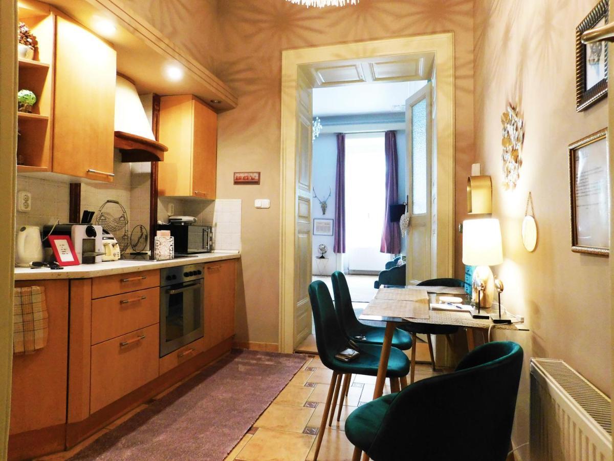 Wonder Deer Lux Apartment At The Parliament Self Check-In Budapest Exterior foto